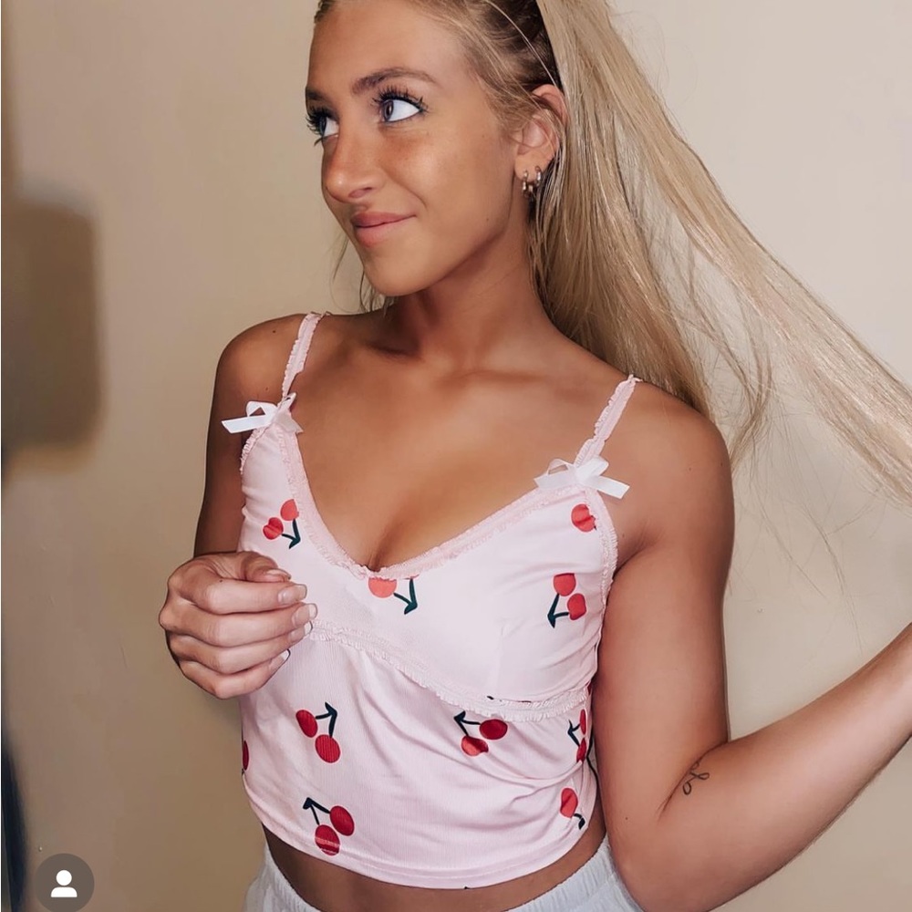 pink tank